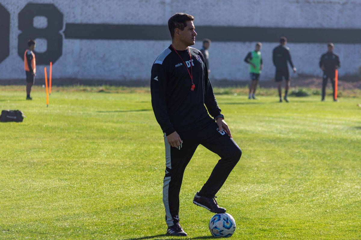 Club de football en recrutement